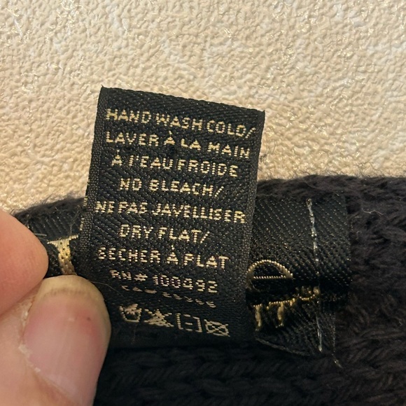 Pure Hand-knit |  Black Cardigan Sweater with Ribbed Texture | Size Large - Picture 4 of 8